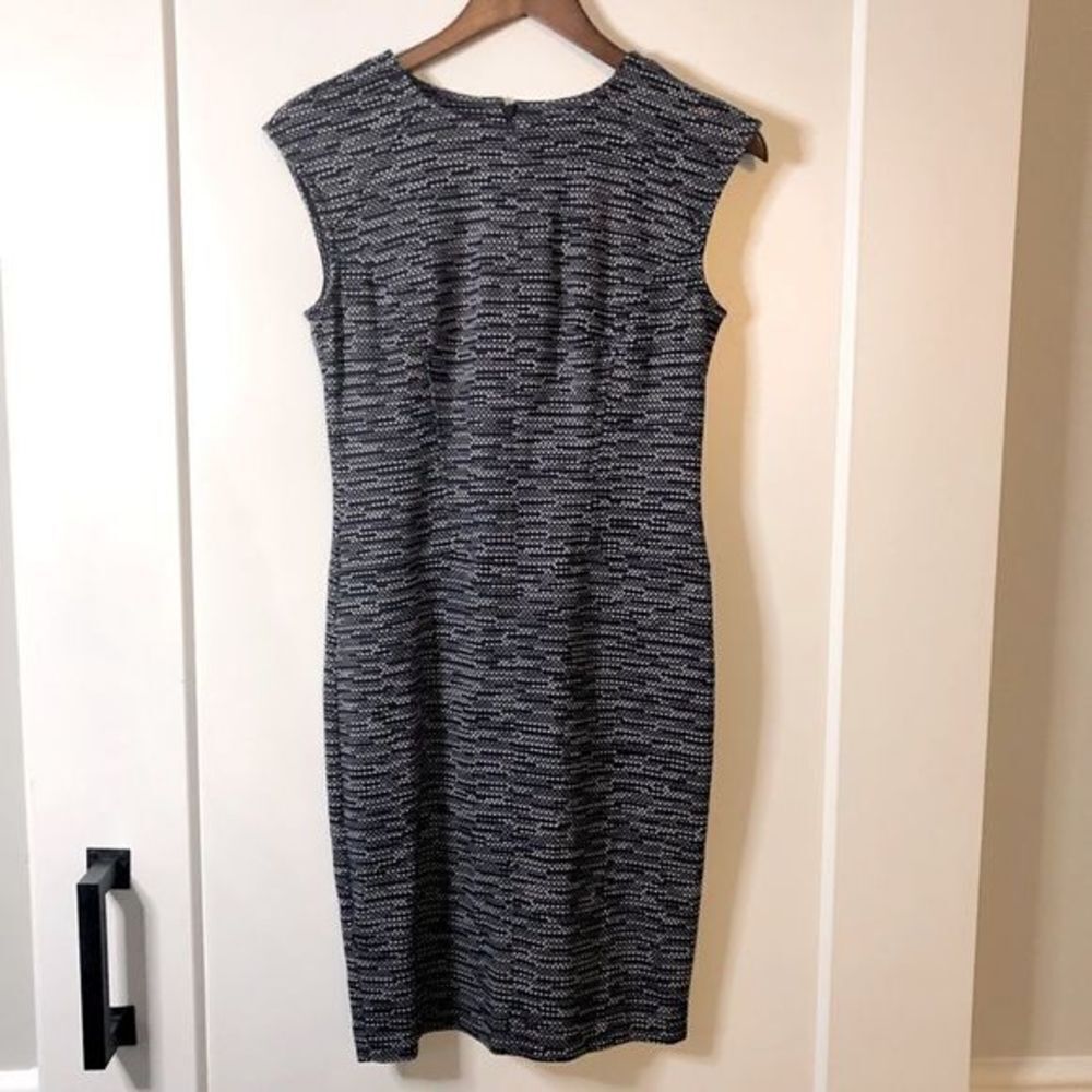 Ann Taylor cap sleeve sheath dress woman’s size Xs